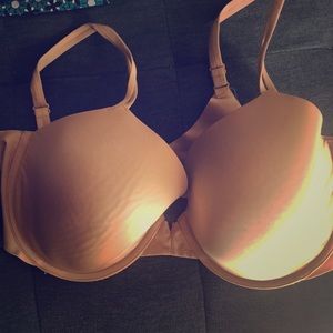 Beige VS bra